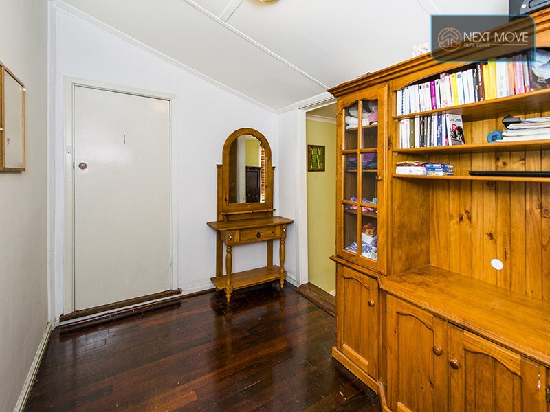 12 Ellison St, Willagee WA 6156