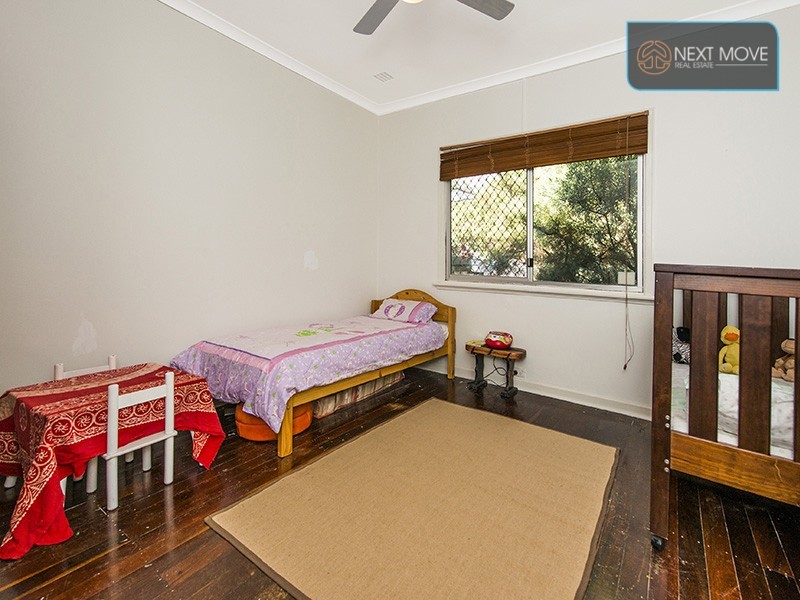 12 Ellison St, Willagee WA 6156