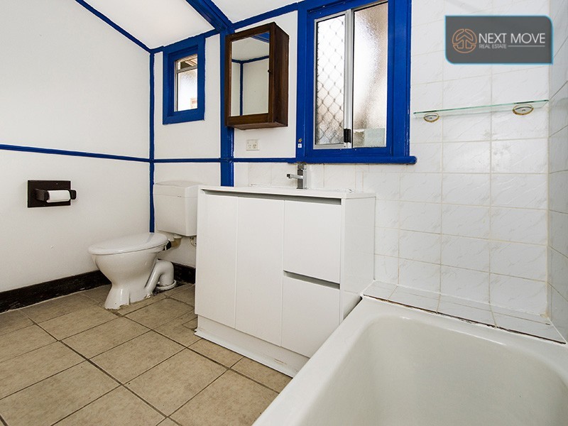 12 Ellison St, Willagee WA 6156