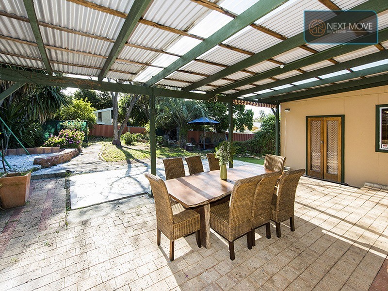 12 Ellison St, Willagee WA 6156