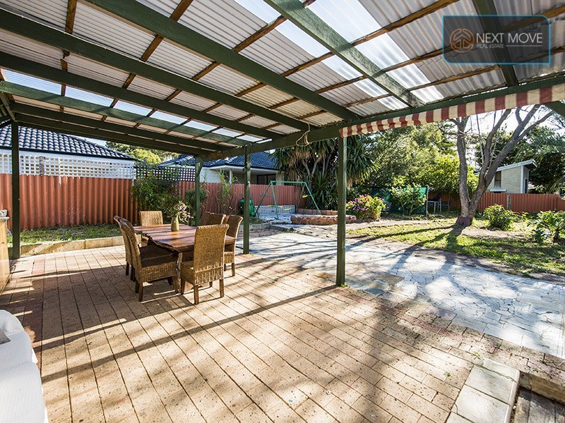12 Ellison St, Willagee WA 6156