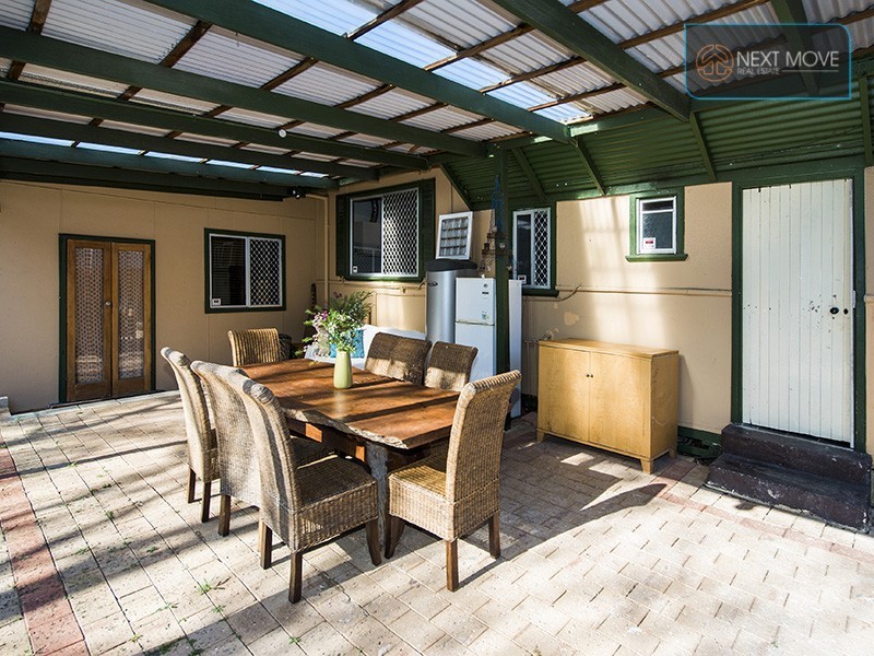 12 Ellison St, Willagee WA 6156