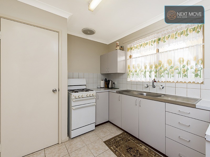 5 Songlark Place, Huntingdale WA 6110