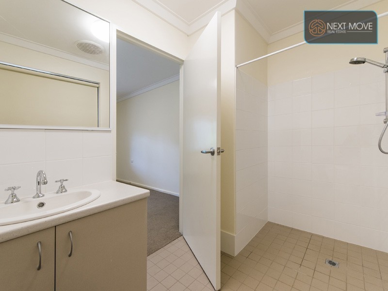 24/2 Yallambee Village, Fenton St, Mundaring WA 6073