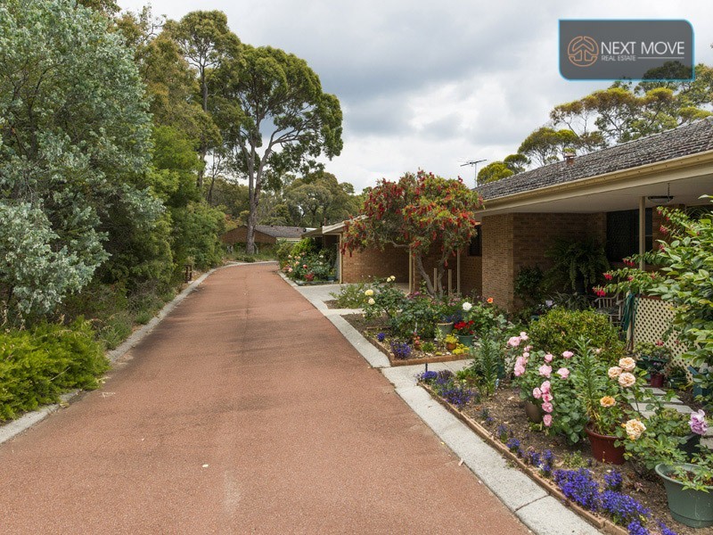 24/2 Yallambee Village, Fenton St, Mundaring WA 6073