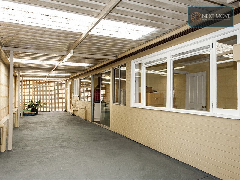 2 Wheyland St, Willagee WA 6156