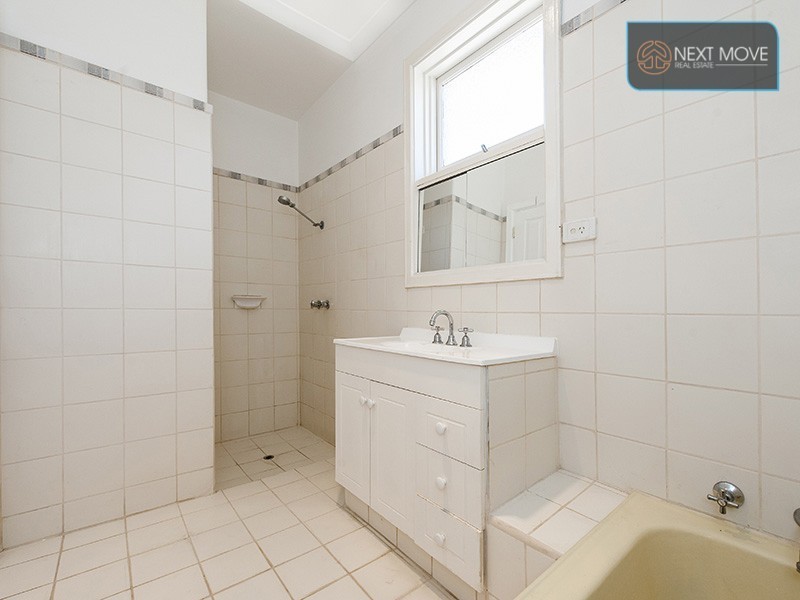 2 Wheyland St, Willagee WA 6156