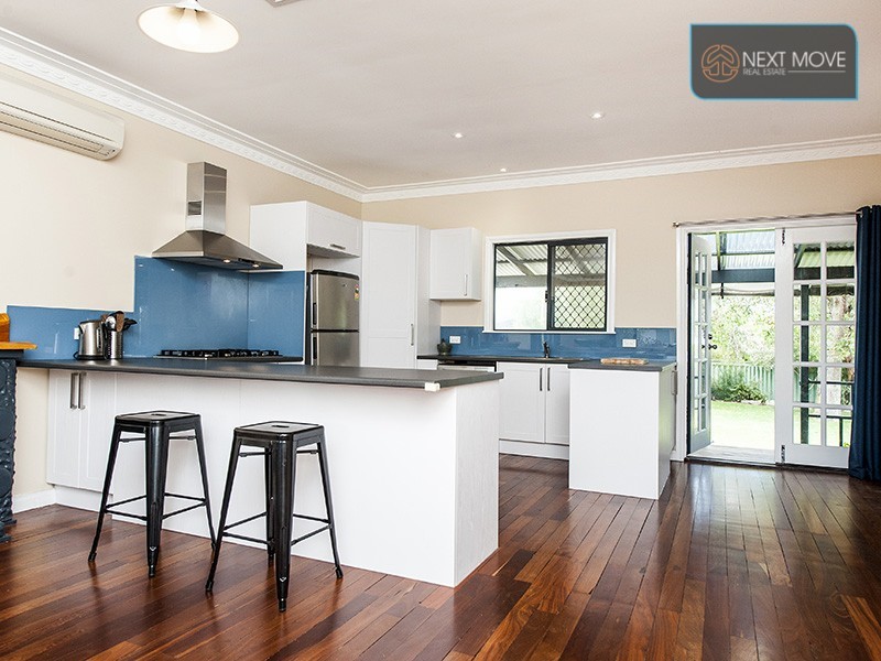 8 Dunford St, Willagee WA 6156