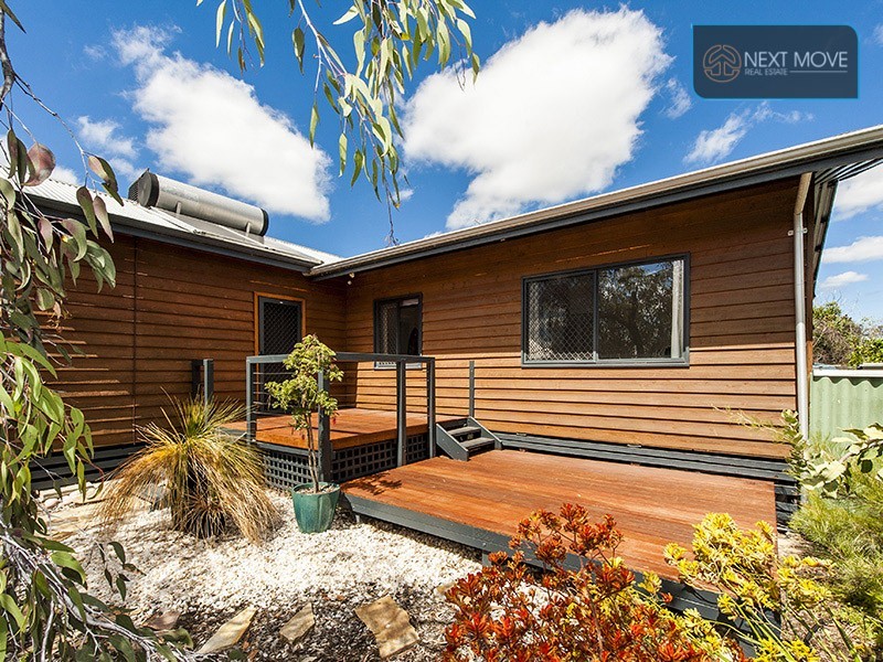 8 Dunford St, Willagee WA 6156