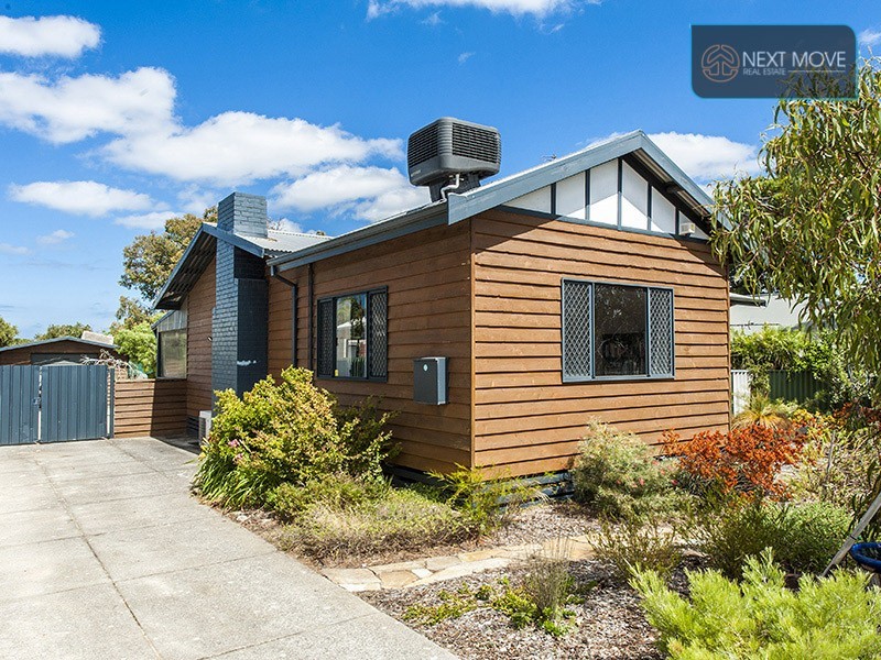 8 Dunford St, Willagee WA 6156