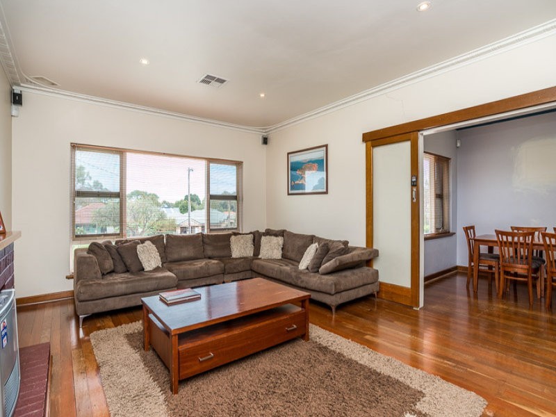 34 Bawdan St, Willagee WA 6156