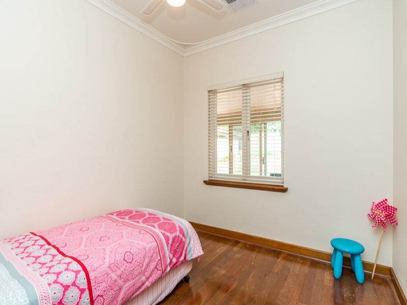 34 Bawdan St, Willagee WA 6156