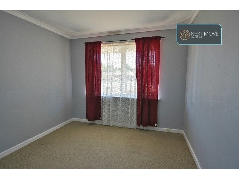 5 Kurrajong Rd, Camillo WA 6111