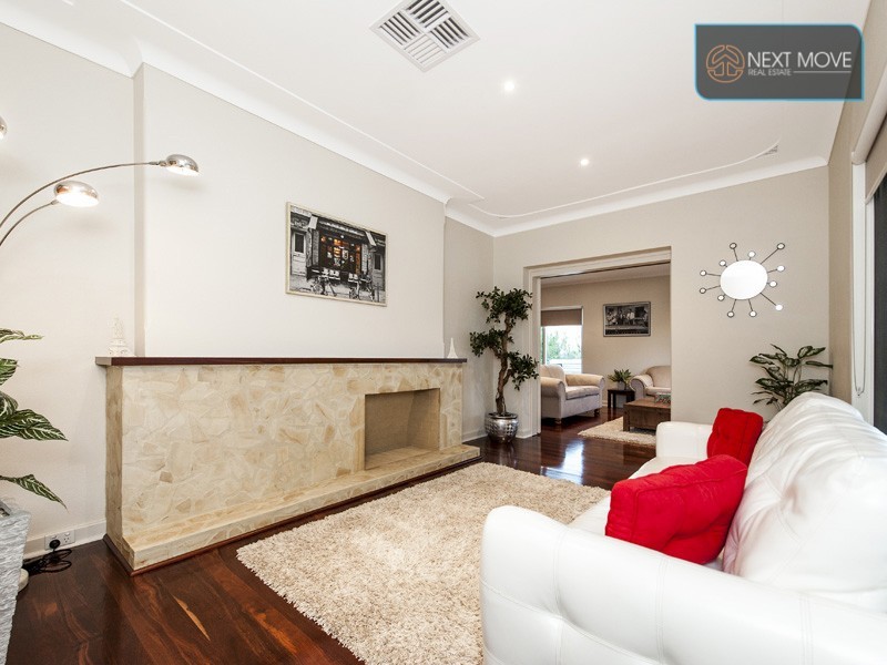 10 Jackman St, Willagee WA 6156