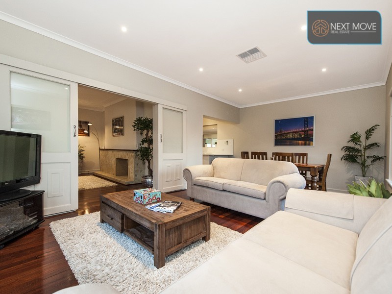 10 Jackman St, Willagee WA 6156