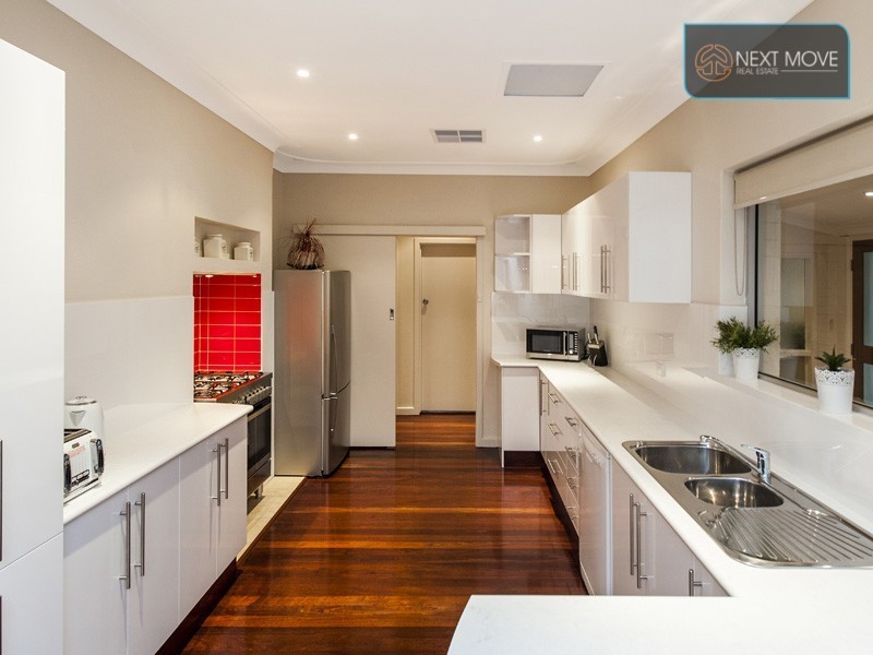 10 Jackman St, Willagee WA 6156