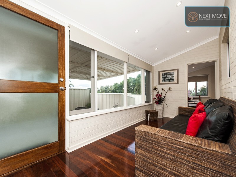 10 Jackman St, Willagee WA 6156