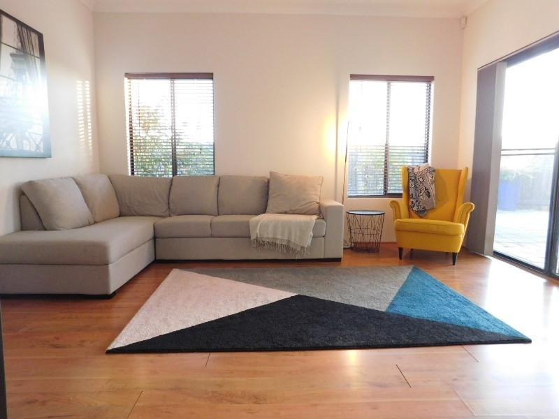 7b Bassett St, Willagee WA 6156