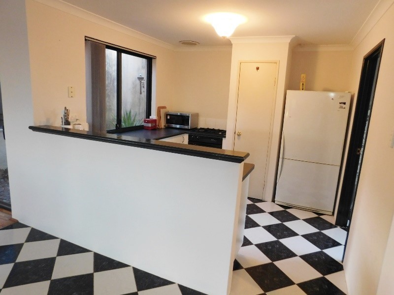 7b Bassett St, Willagee WA 6156