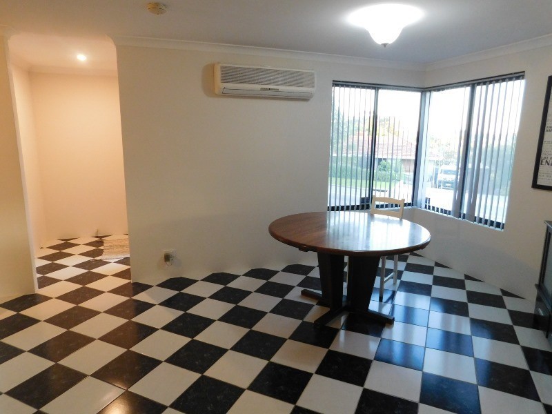 7b Bassett St, Willagee WA 6156