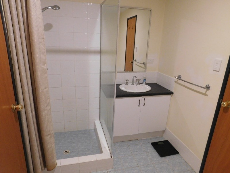 7b Bassett St, Willagee WA 6156