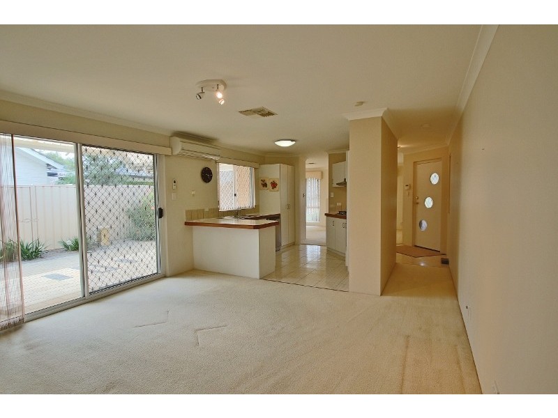 18A Raymond St, Mount Pleasant WA 6153