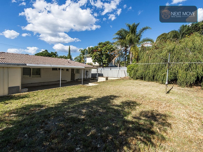 5 Kurrajong Way, Camillo WA 6111