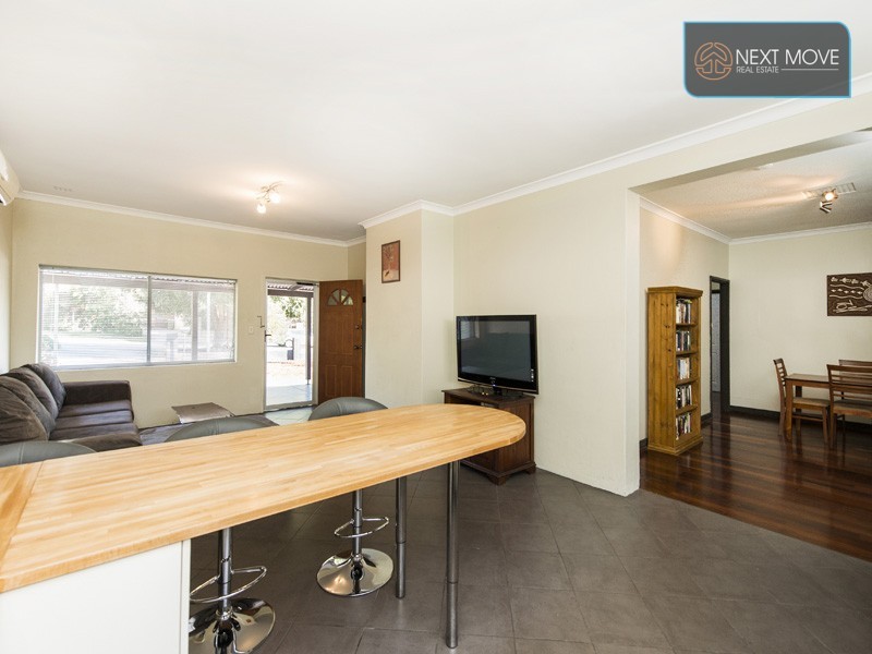 56 Bromley Rd, Hilton WA 6163