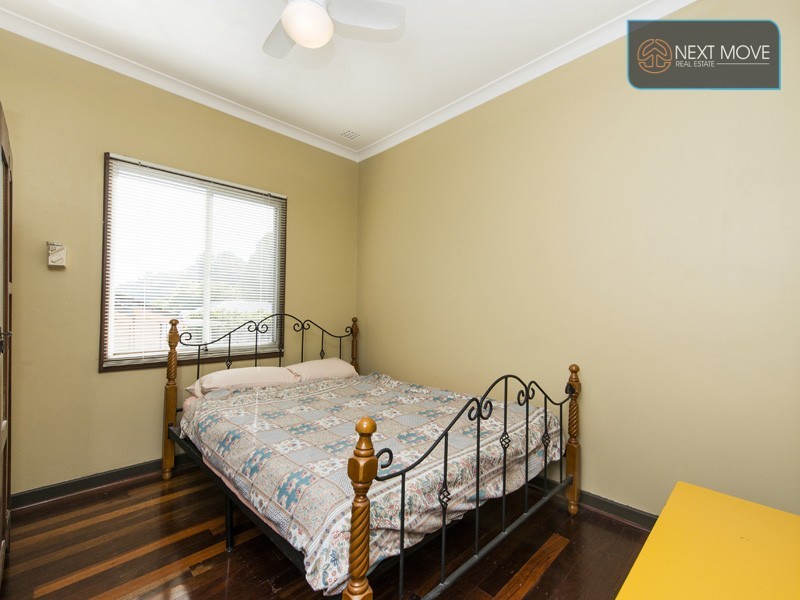 56 Bromley Rd, Hilton WA 6163