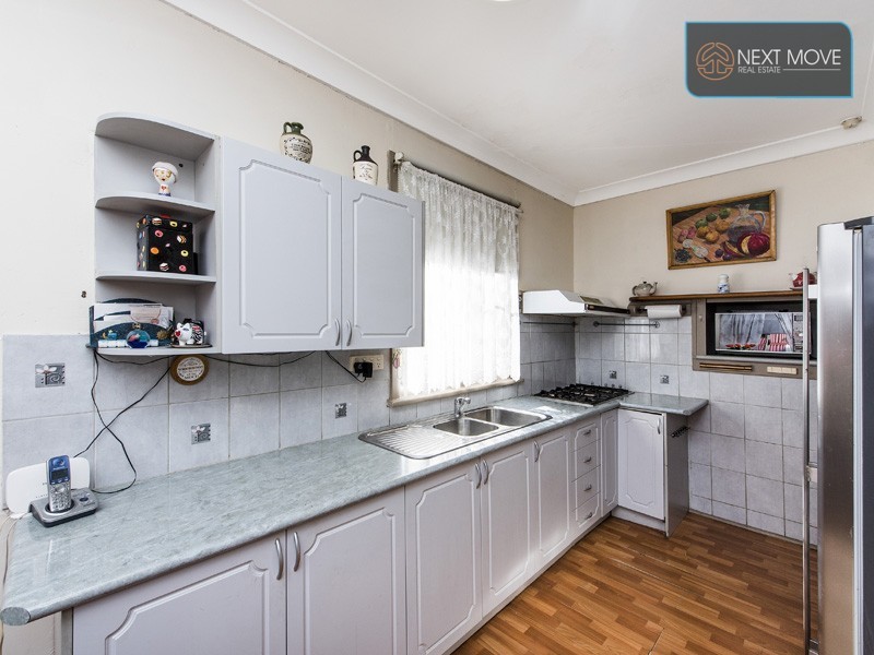 7 Cox Court, Willagee WA 6156