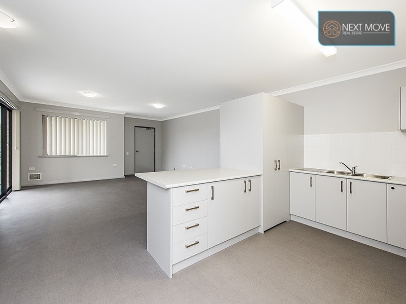 8/4 McKimmie Rd, Palmyra WA 6157