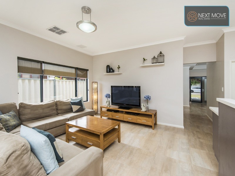 26 Cummins St, Willagee WA 6156