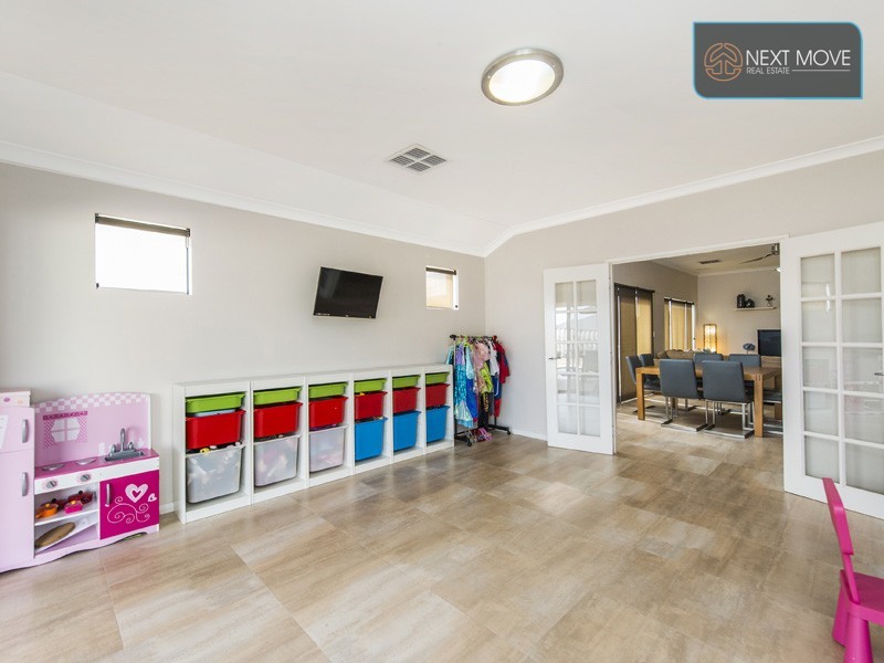 26 Cummins St, Willagee WA 6156