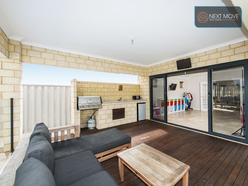 26 Cummins St, Willagee WA 6156