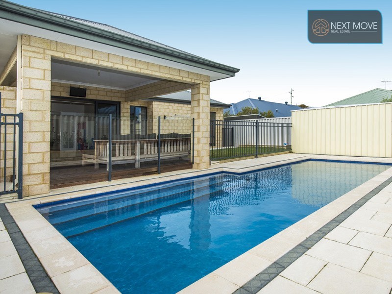 26 Cummins St, Willagee WA 6156