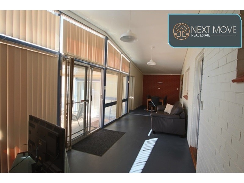 16 Caple St, Willagee WA 6156