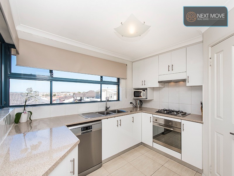 32 Bayview Terrace, Yangebup WA 6164