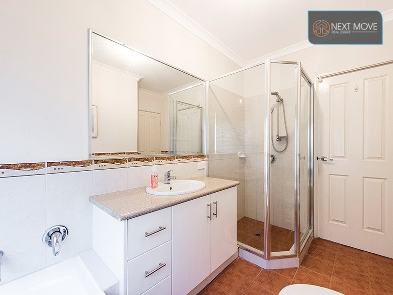 32 Bayview Terrace, Yangebup WA 6164