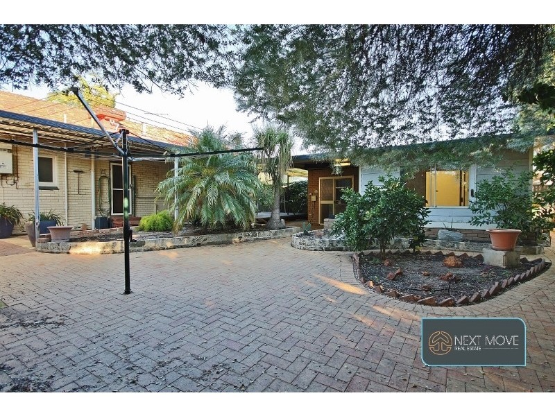 6 Cummins St, Willagee WA 6156