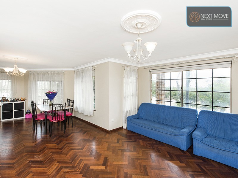 14 Luscombe Way, Coogee WA 6166