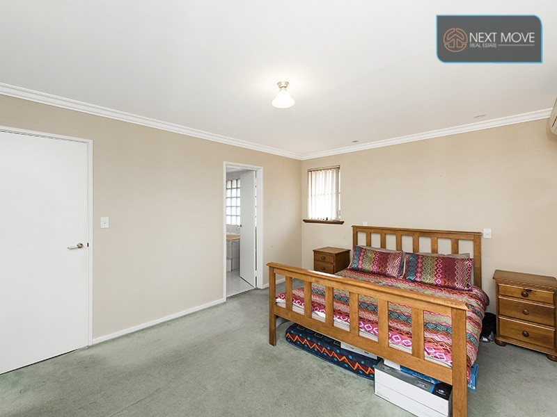 14 Luscombe Way, Coogee WA 6166