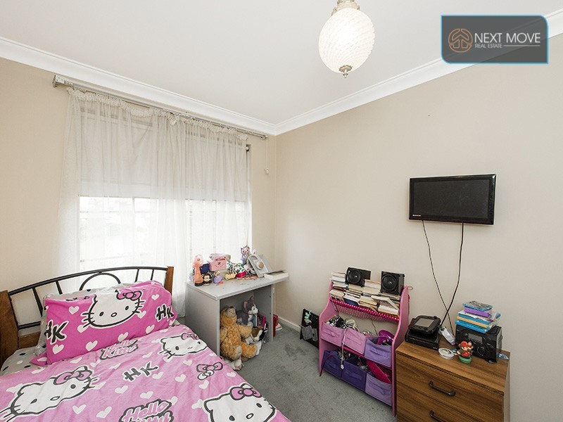 14 Luscombe Way, Coogee WA 6166