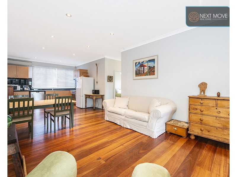 6 Bastian Place, Willagee WA 6156