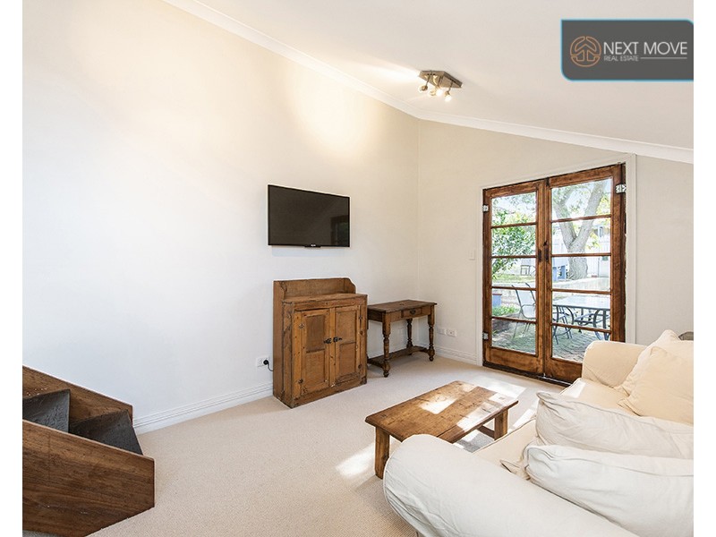 6 Bastian Place, Willagee WA 6156