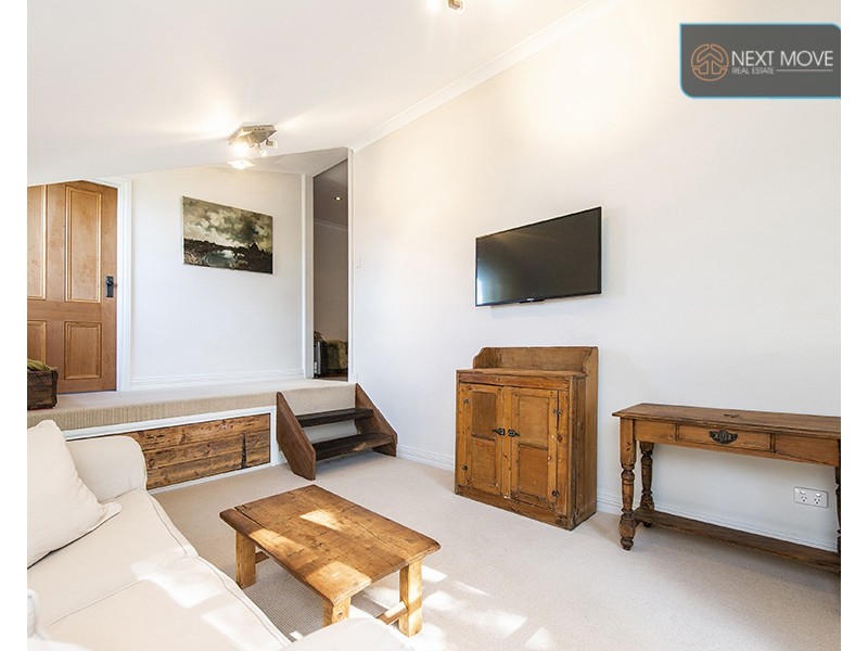 6 Bastian Place, Willagee WA 6156