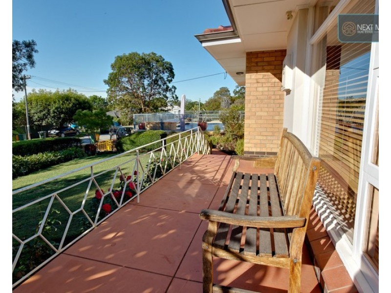 6 Woodhams Street, Willagee WA 6156