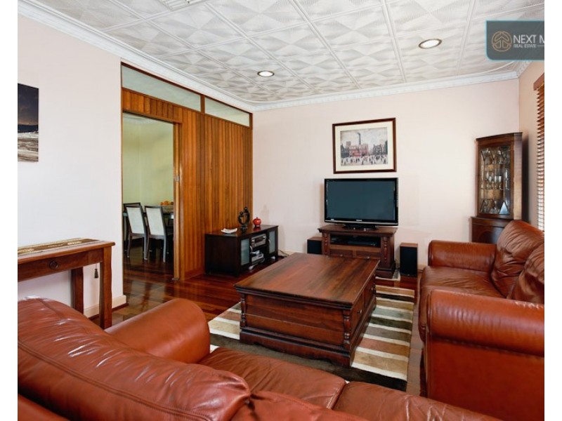 6 Woodhams Street, Willagee WA 6156