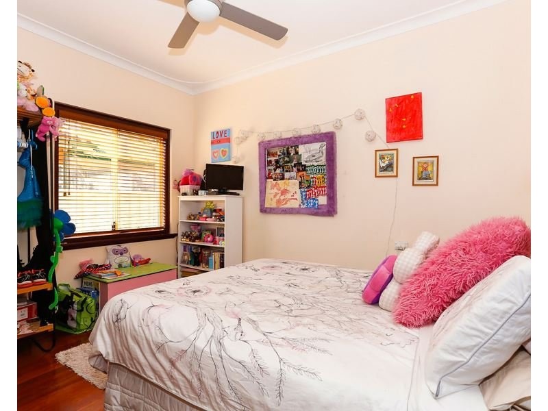 28 Ivermey, Hamilton Hill WA 6163