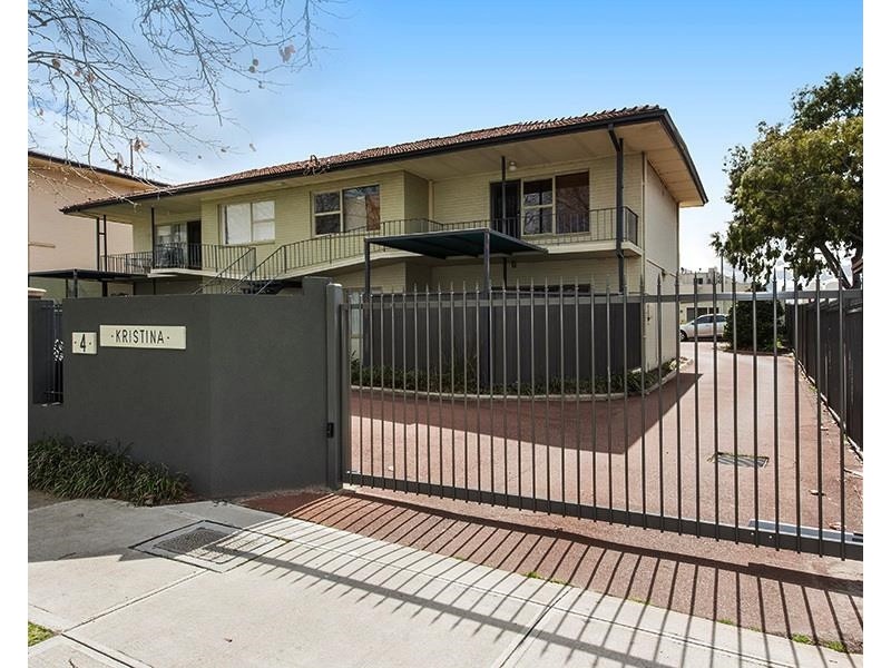 8/4 Kintail Rd, Applecross WA 6153