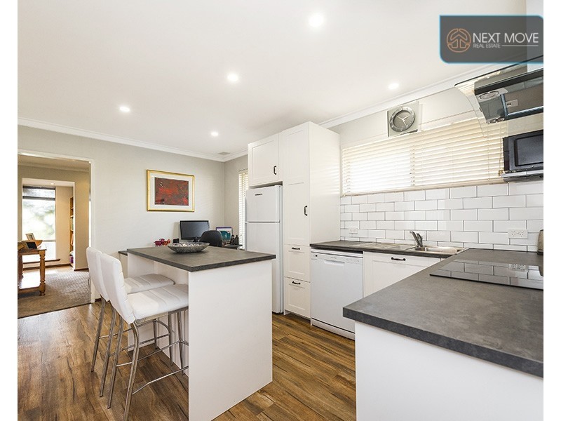 8 Murray Road, Palmyra WA 6157